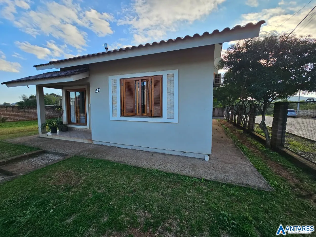 Casa com 3 dormitórios, foto 1