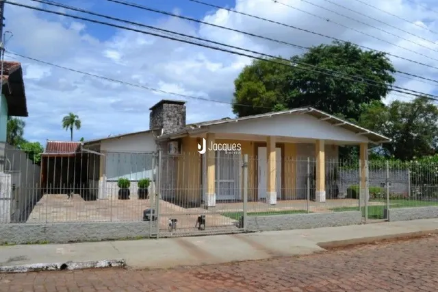 Casa com 3 dormitórios