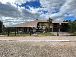 Casa com 4 dormitórios, foto 1