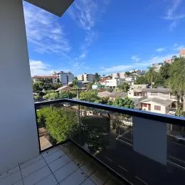Uma vista panorâmica da paisagem urbana de Lajeado a partir de um terraço.