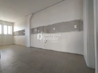Parede interna de um imóvel em estado de obra.