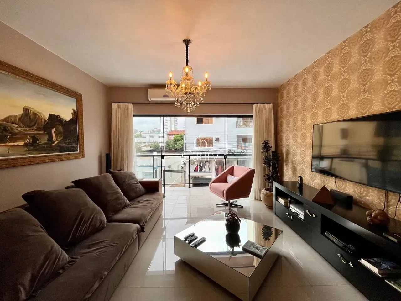 Apartamento com 4 dormitórios, foto 1