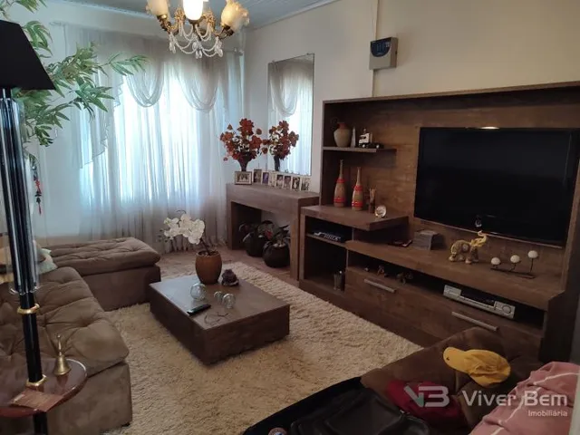 Casa com 3 dormitórios