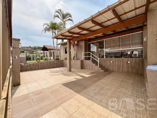Casa com 3 dormitórios