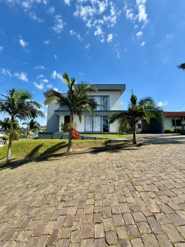 Casa com 3 dormitórios