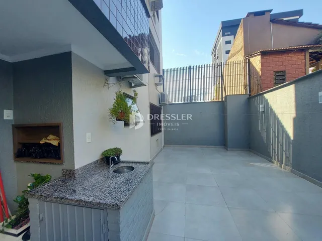 Vista lateral da fachada de um imóvel em Lajeado, Brasil.