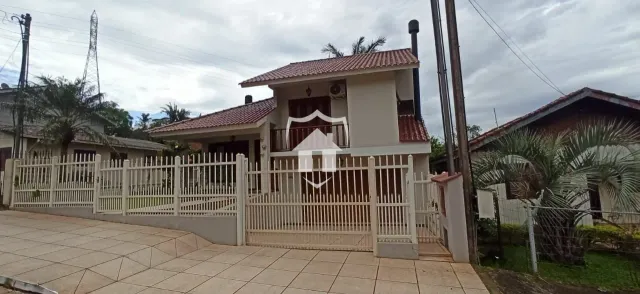 Casa com 3 dormitórios