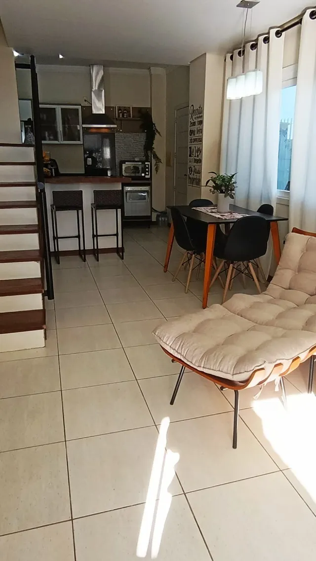 Sobrado com 2 dormitórios