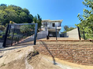 Casa com 4 dormitórios, foto 1