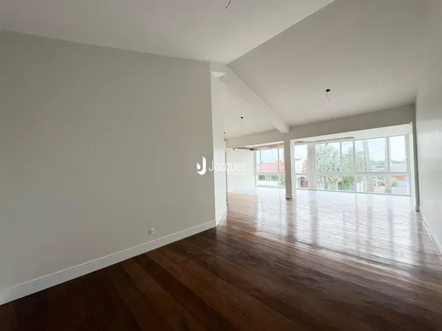 Casa com 6 dormitórios, foto 4