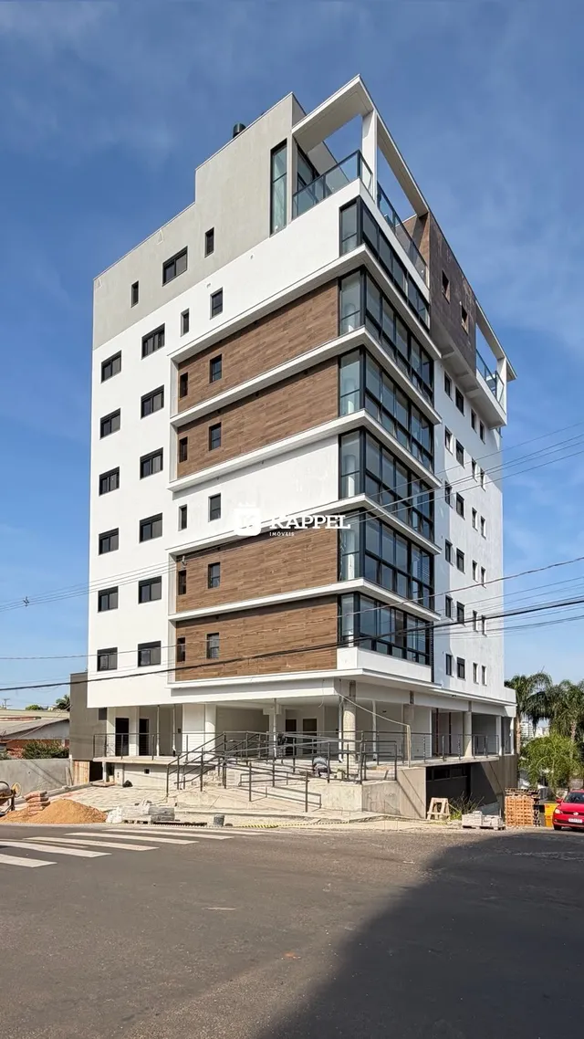 Fachada de um prédio residencial moderno em Lajeado, Brasil.