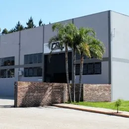 Foto da fachada de um edifício residencial em Lajeado, Brasil.