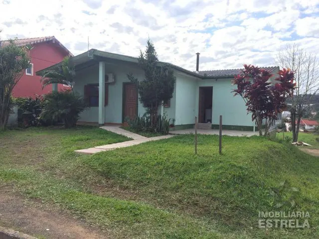 Casa com 4 dormitórios