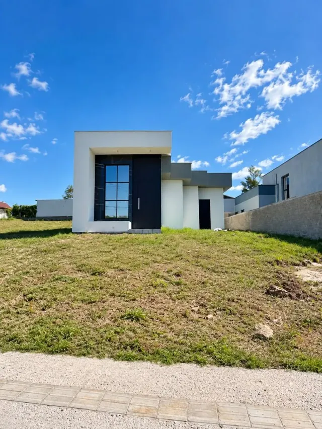 Casa com 2 dormitórios