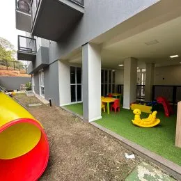 Foto da fachada de um prédio residencial em Lajeado, Brasil.