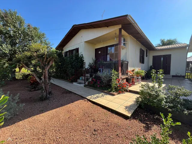 Casa com 4 dormitórios