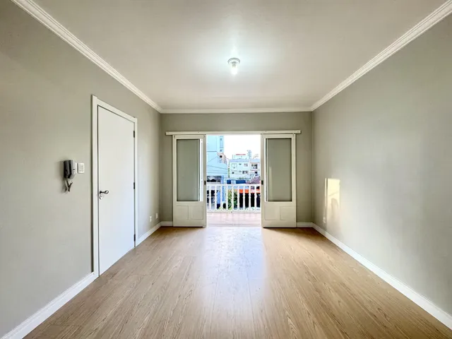 Apartamento com 3 dormitórios, foto 2