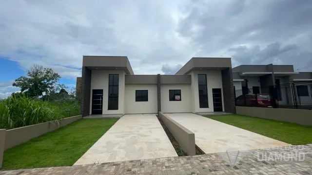 Casa geminada com 3 dormitórios