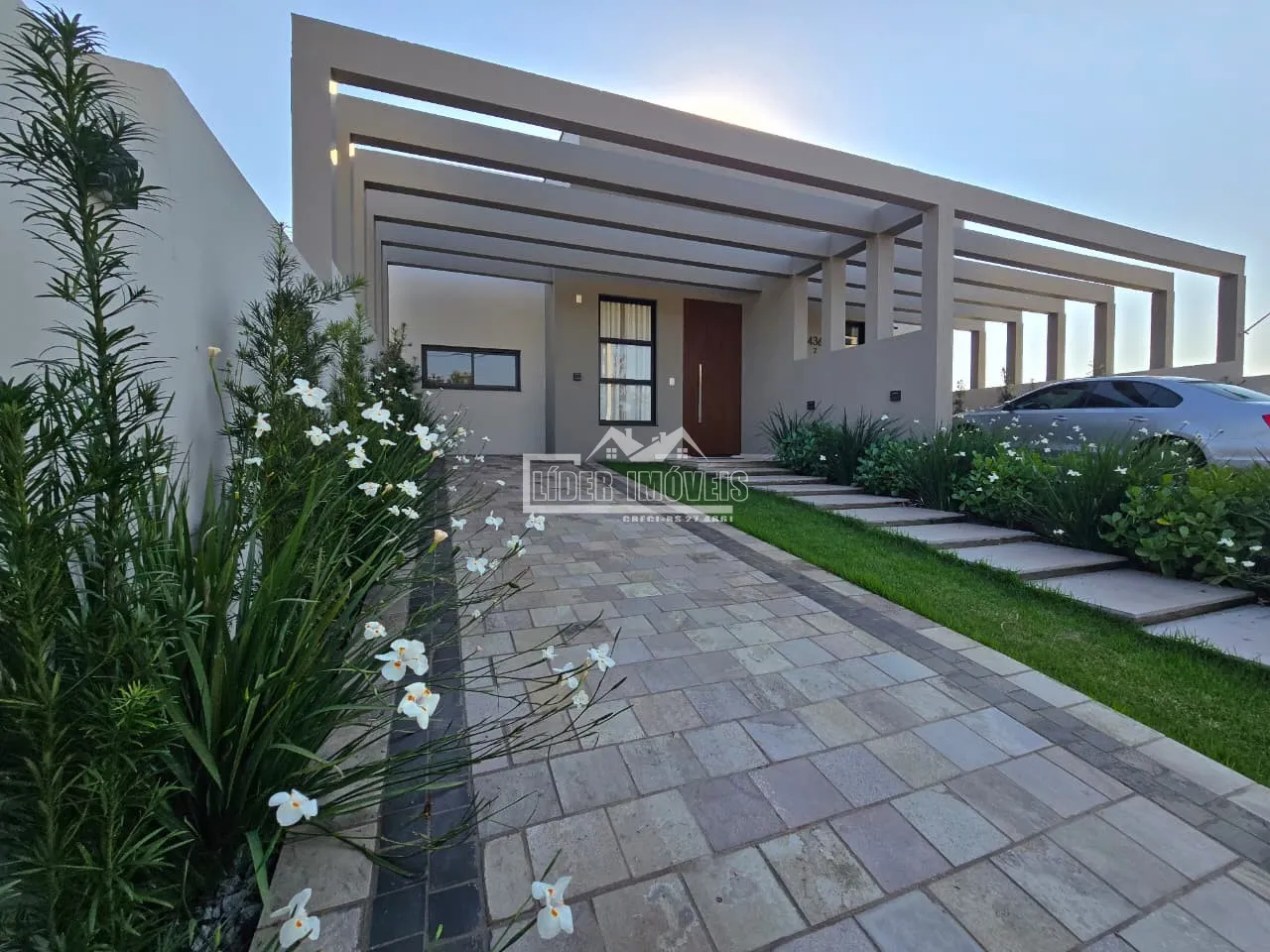 Casa geminada com 3 dormitórios, foto 1