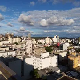 Vista aérea de um bairro residencial em Lajeado, Brasil.