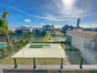 Casa com 4 dormitórios, foto 2