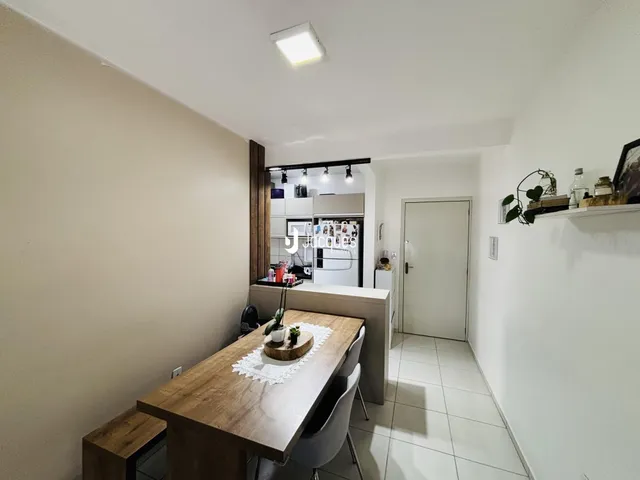 Apartamento com 2 dormitórios, foto 2