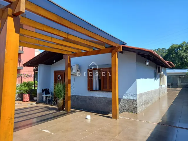 Casa com 2 dormitórios