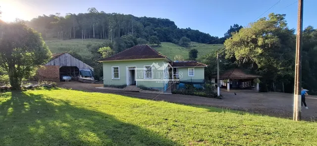 Área rural com 3 dormitórios
