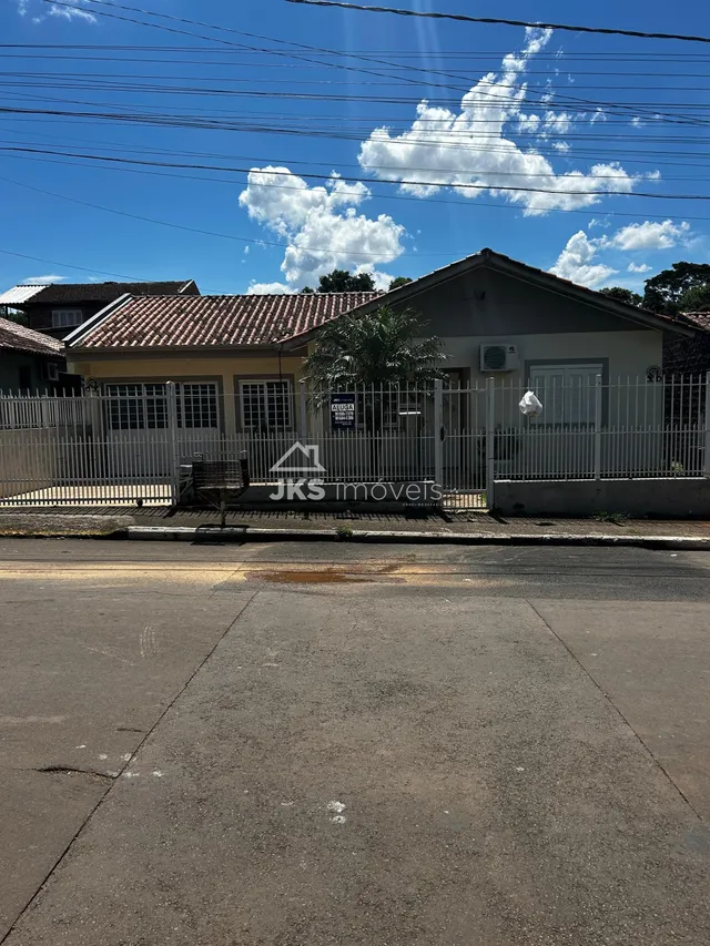 Casa com 2 dormitórios
