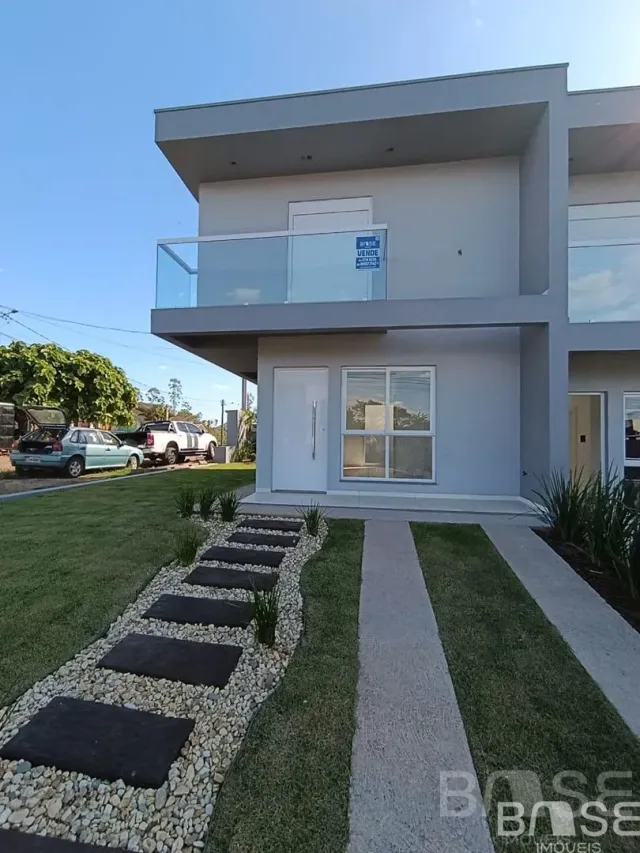 Sobrado com 2 dormitórios