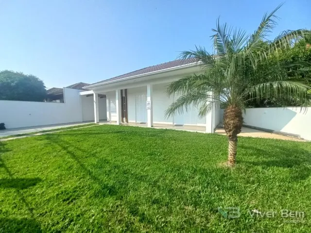 Casa com 3 dormitórios