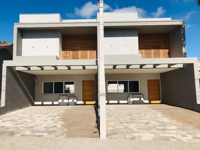 Sobrado com 3 dormitórios