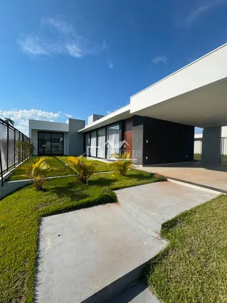 Casa com 3 dormitórios, foto 1