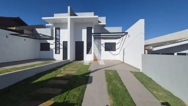 Casa geminada com 2 dormitórios
