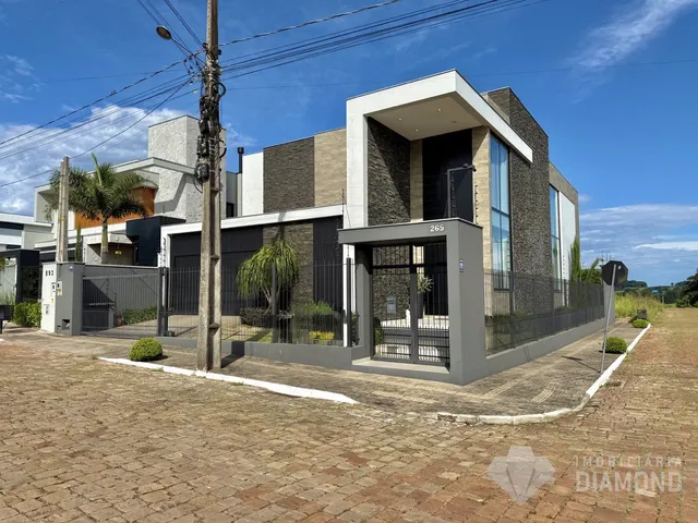 Casa com 4 dormitórios