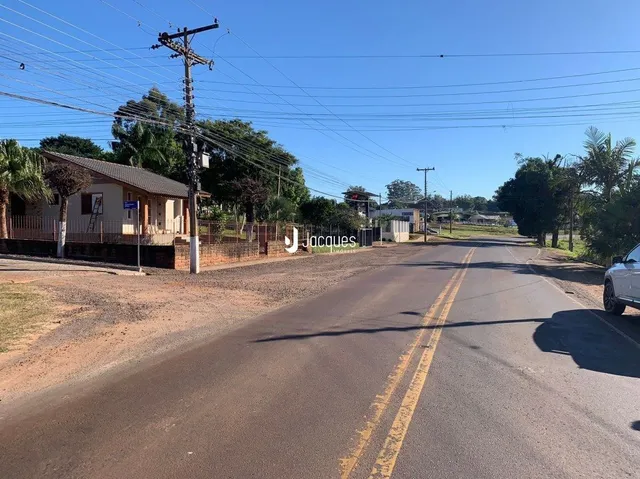 Vista da estrada de terra em Lajeado, Brasil.