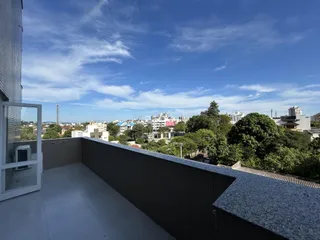 Vista de um terraço com vista para a paisagem urbana de Lajeado.