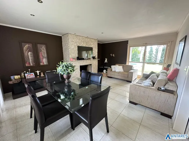 Casa com 5 dormitórios, foto 3