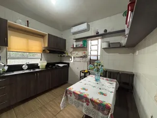 Foto da cozinha de um imóvel em Lajeado, Brasil.