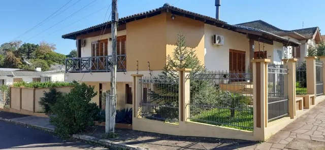 Casa com 3 dormitórios
