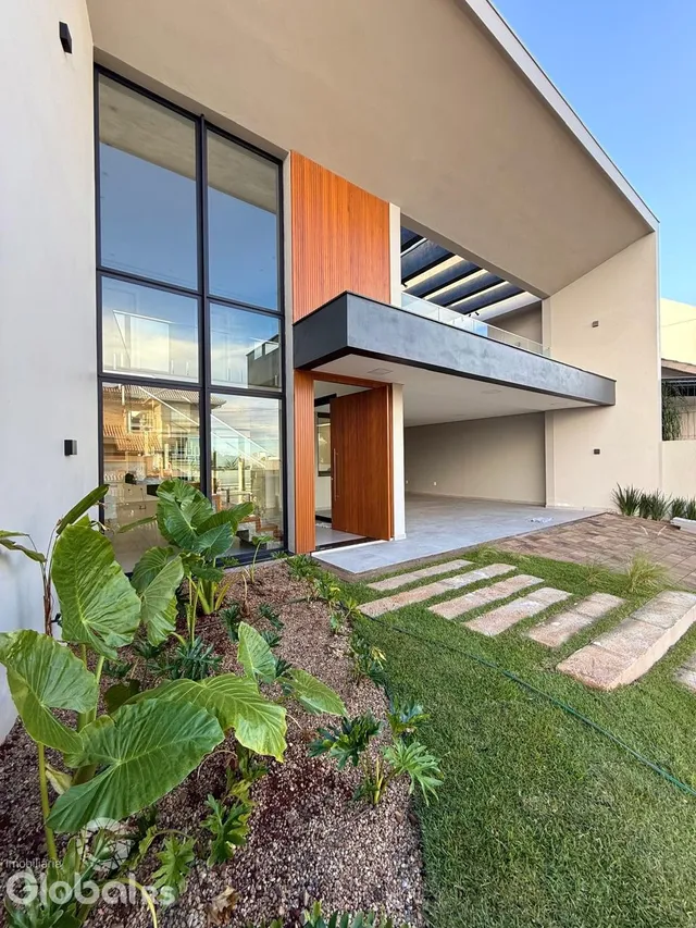 Casa com 3 dormitórios