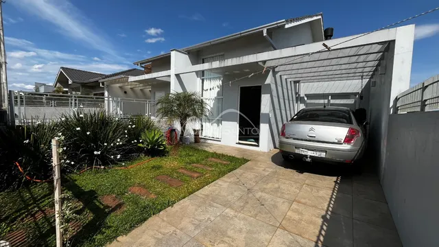 Casa geminada com 2 dormitórios