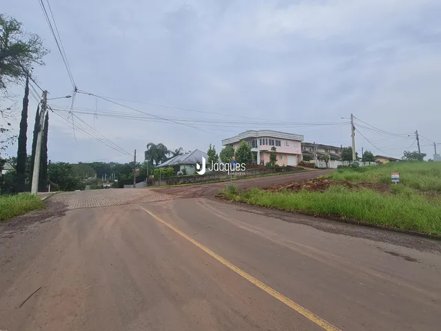 Vista da rua em frente a uma residência em Lajeado, Brasil.