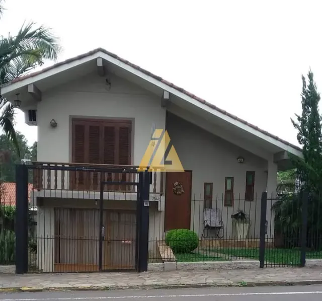Casa com 3 dormitórios