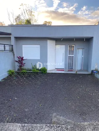Casa geminada com 2 dormitórios, foto 2