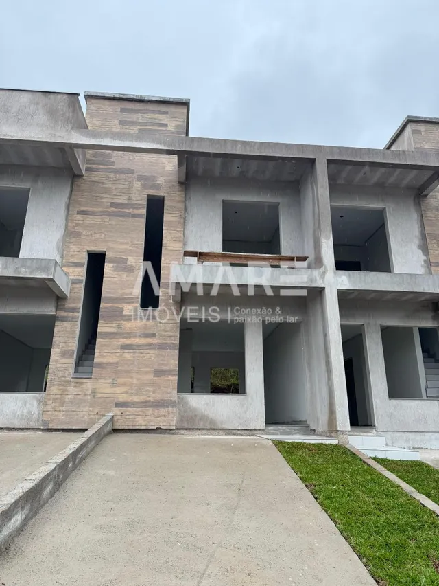 Sobrado com 2 dormitórios