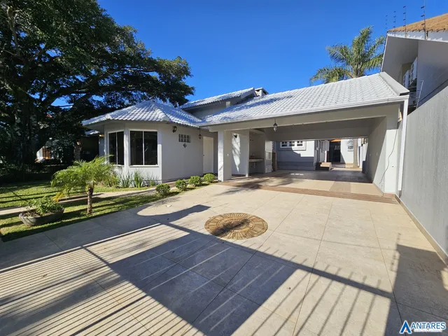 Casa com 3 dormitórios