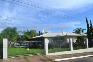Casa com 5 dormitórios, foto 1