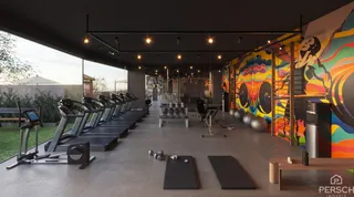 Foto de uma área comum com equipamentos de ginástica e bicicletas em um espaço amplo.