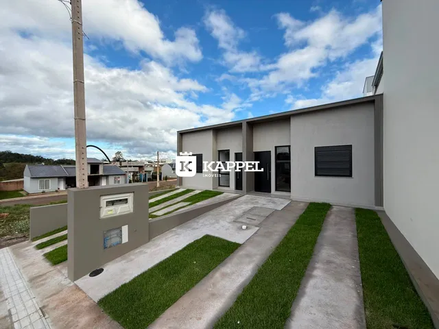 Casa geminada com 2 dormitórios